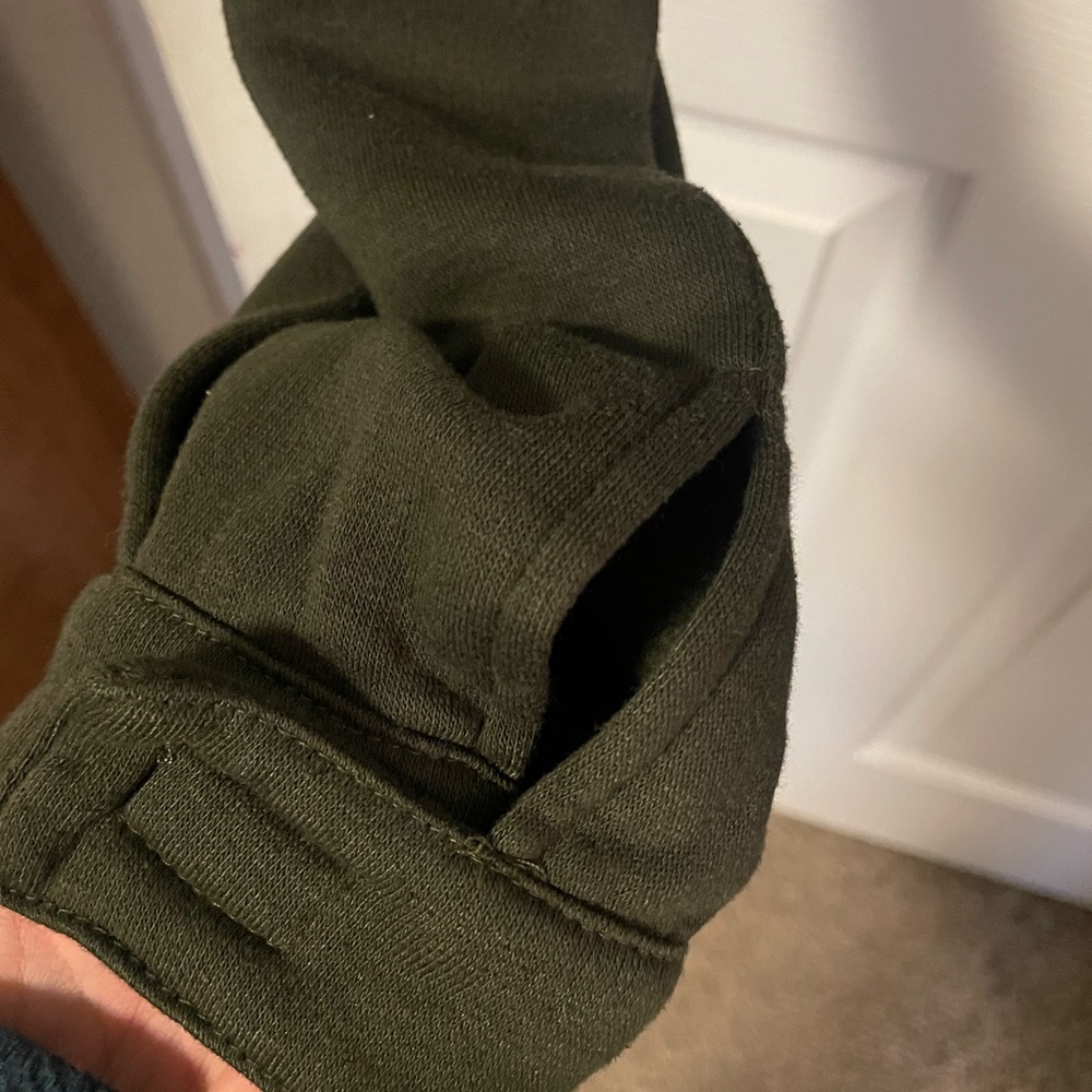 PrettyLittleThing Quarter Zip - Picture 3 of 4
